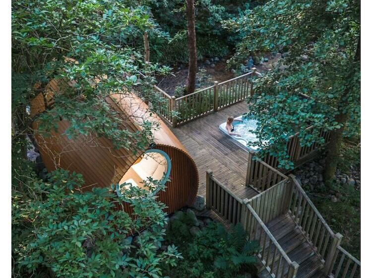 هتل Riverbeds Lodges With Hot Tubs