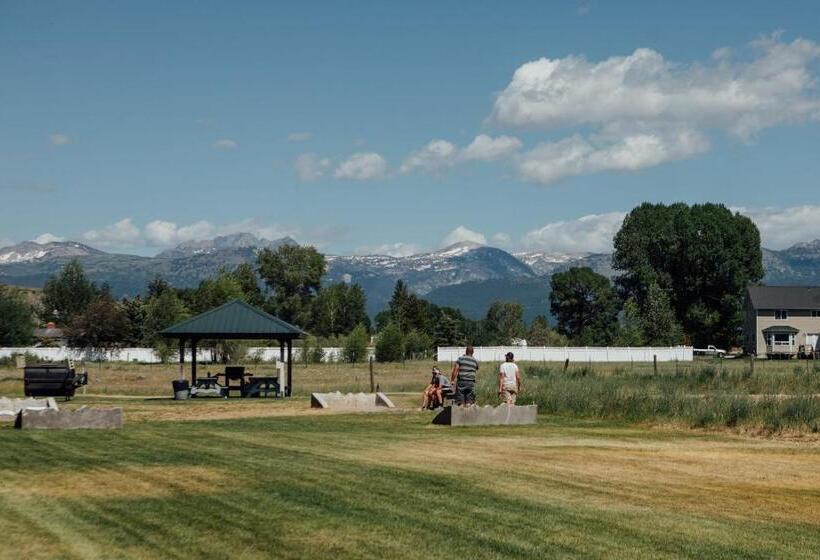 Отель Teton Peaks Resort