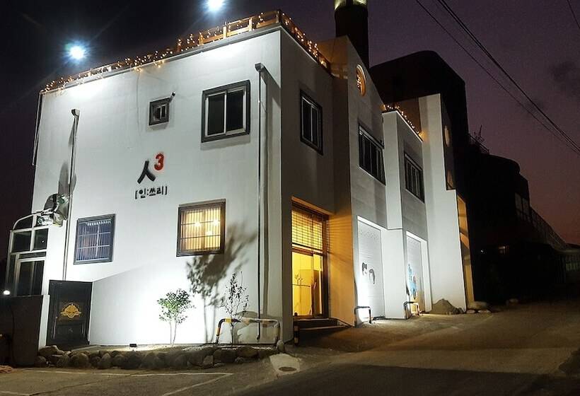 Inthree Gueshouse Hostel