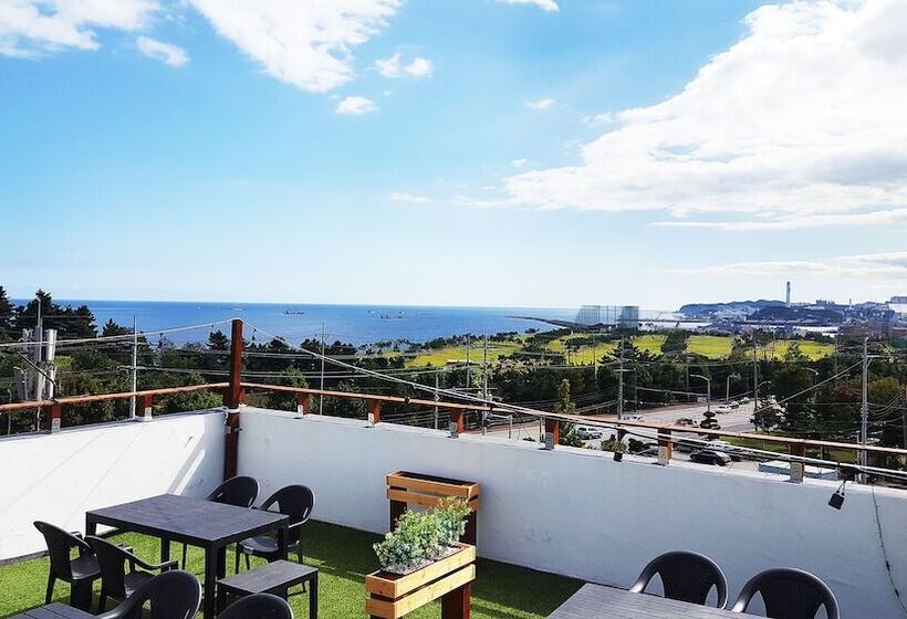 Inthree Gueshouse Hostel