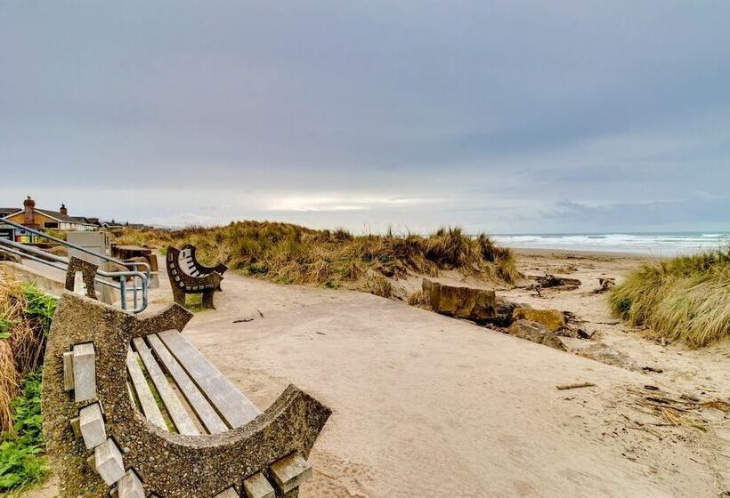 San Dune Inn