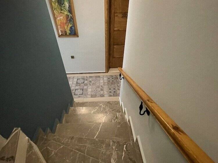 Veziroglu Apart