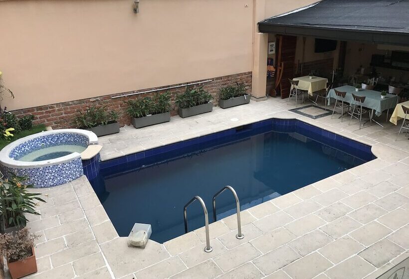 تختخواب و صبحانه Casa Farallones