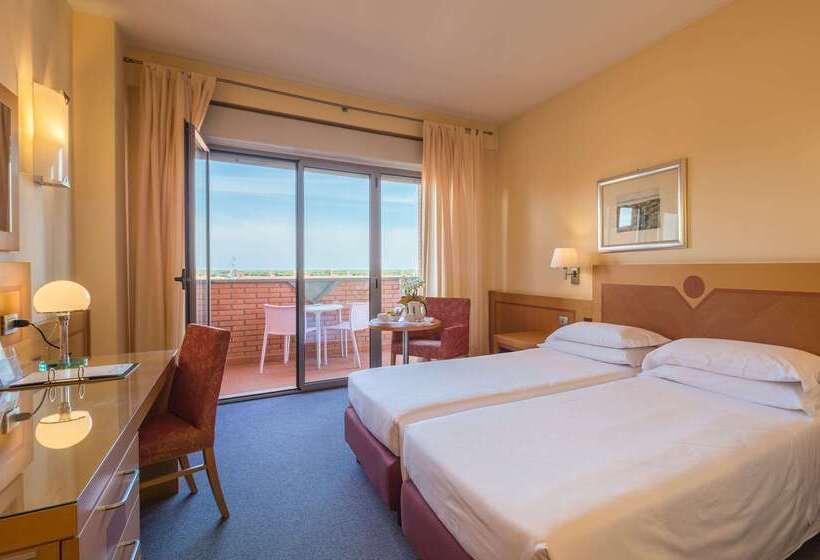 Fotos del hotel Best Western  I Triangoli:  56