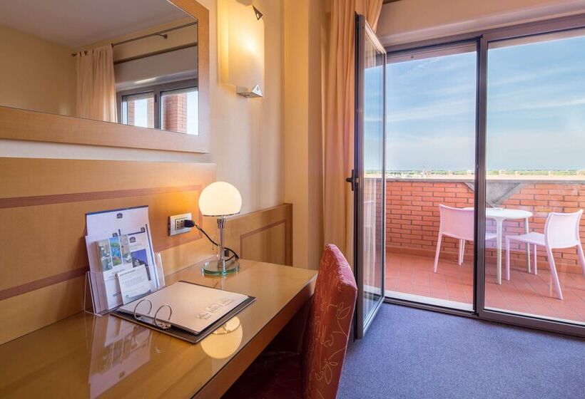 Fotos del hotel Best Western  I Triangoli:  33