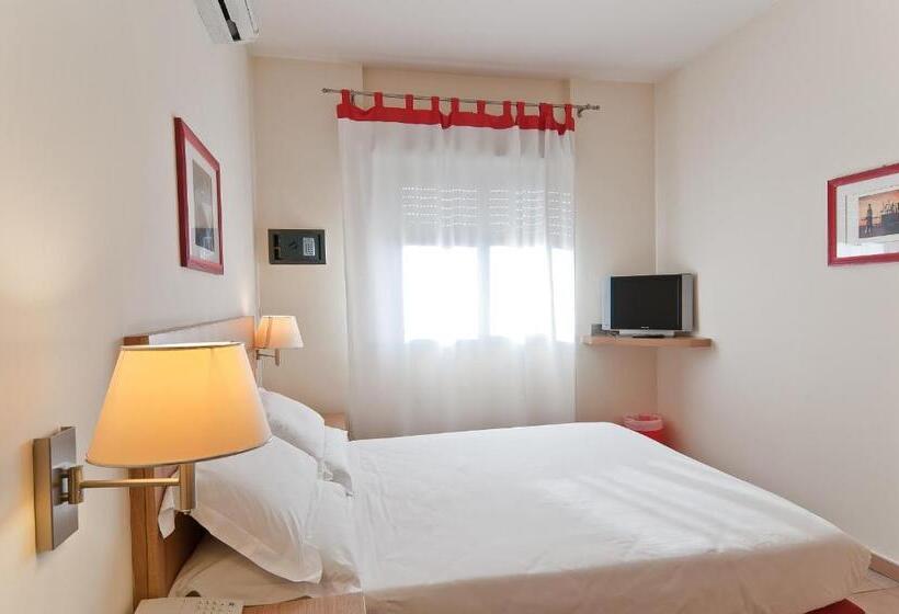 Fotos del hotel Best Western  I Triangoli:  2