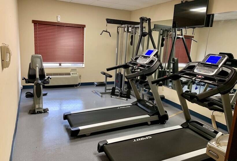 Отель Country Inn & Suites By Radisson, Midway   Tallahassee West