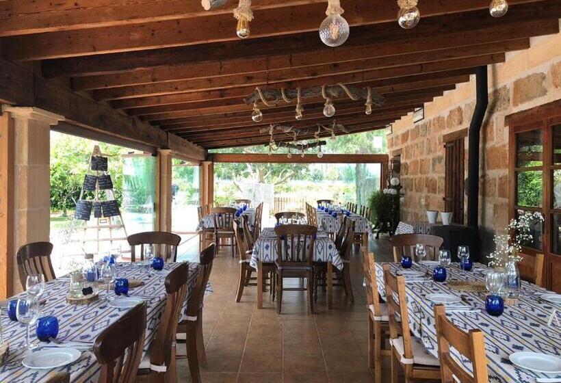 هتل Agroturismo Es Quatre Cantons