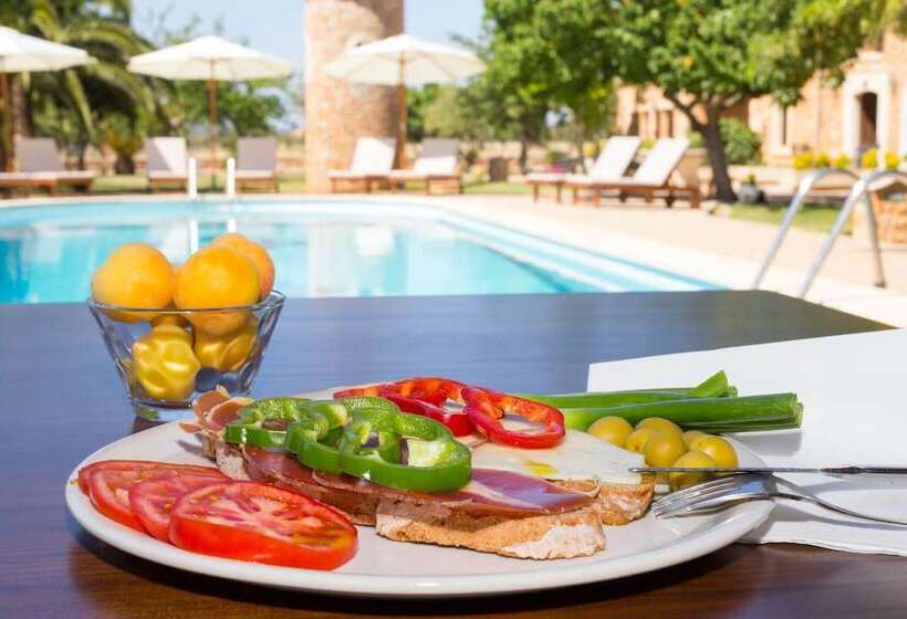 هتل Agroturismo Es Quatre Cantons