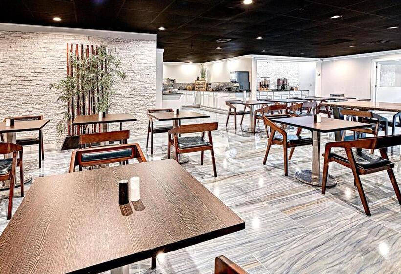 Отель Doubletree By Hilton Hilton Head Island