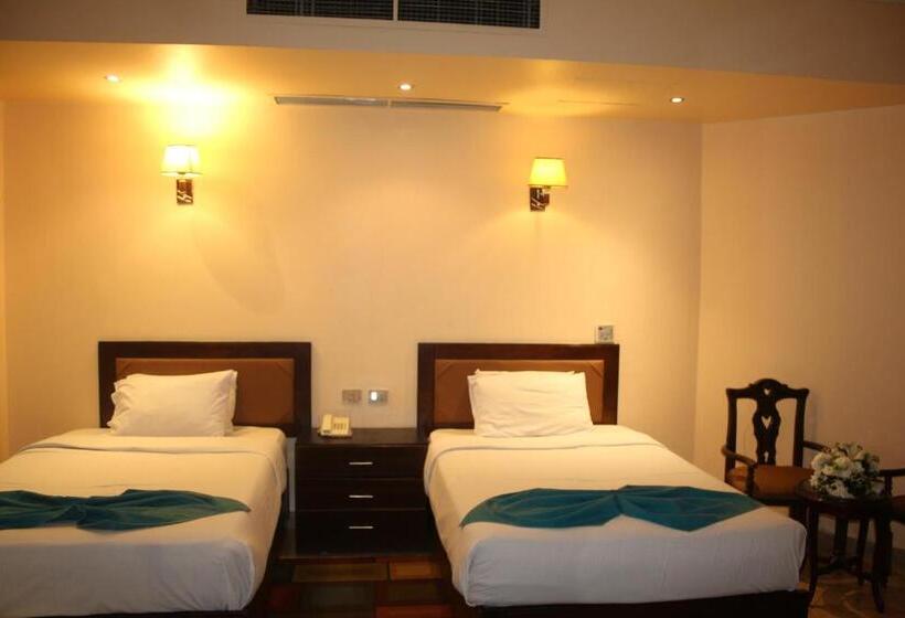 Fotos del hotel Holidays Express:  3
