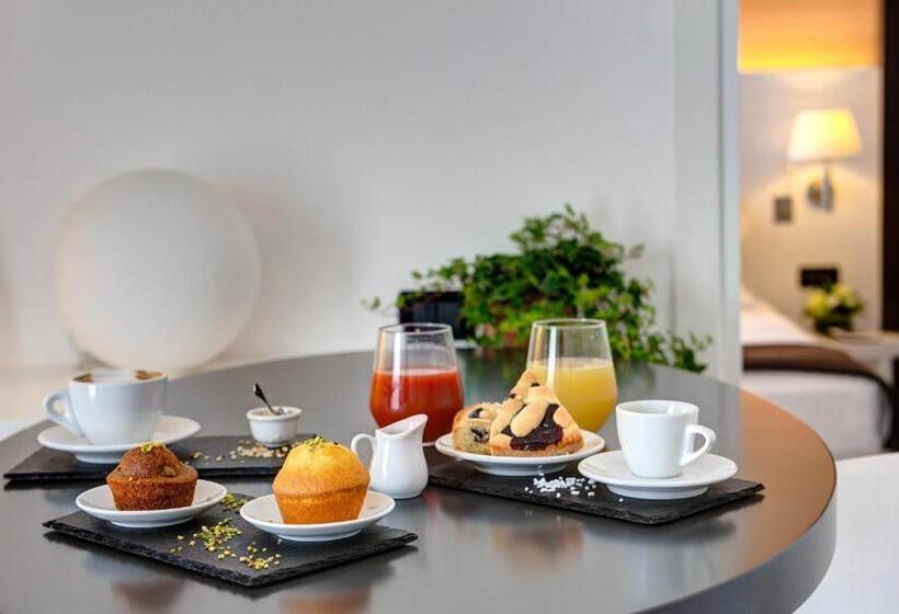 Fotos del hotel Ih S Roma Z3:  23