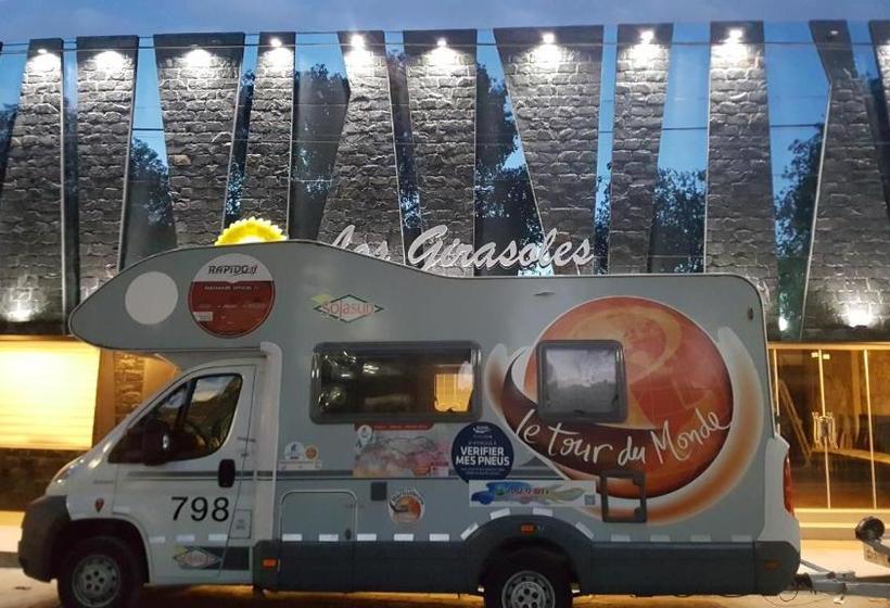 هتل Los Girasoles