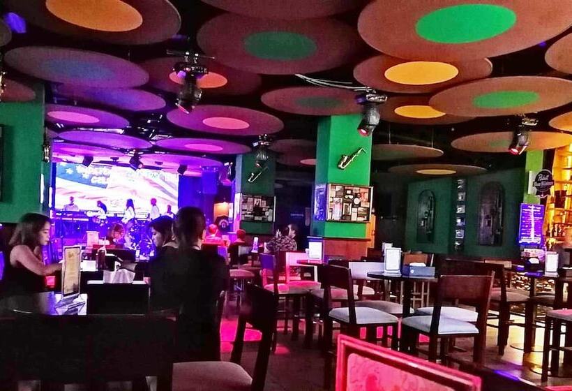 هتل Ramee Palace