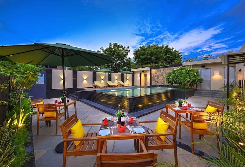 هتل Royale Sarovar Portico Agra