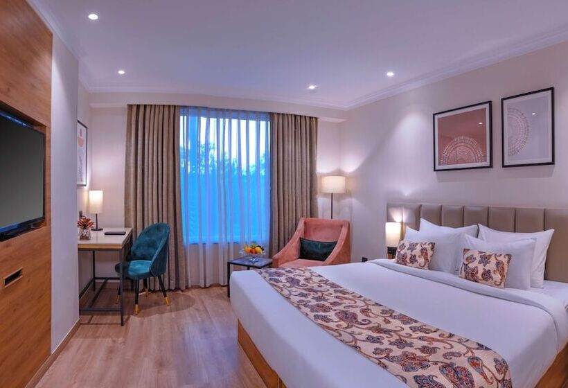 هتل Royale Sarovar Portico Agra