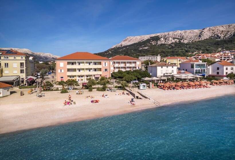 فندق Valamar Villa Adria