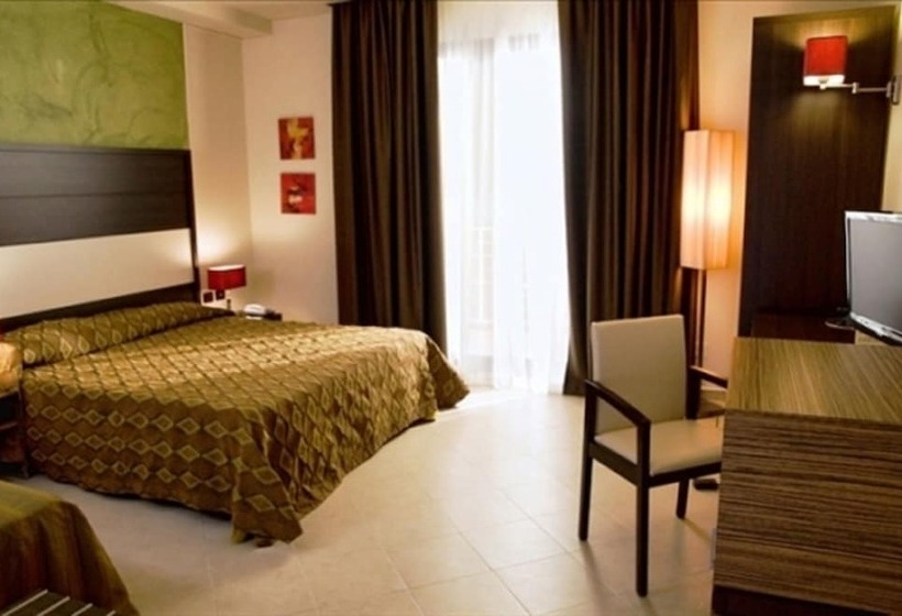 فندق Viola Palace