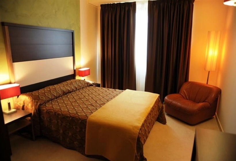 فندق Viola Palace