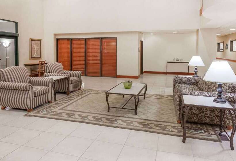 هتل Wingate By Wyndham