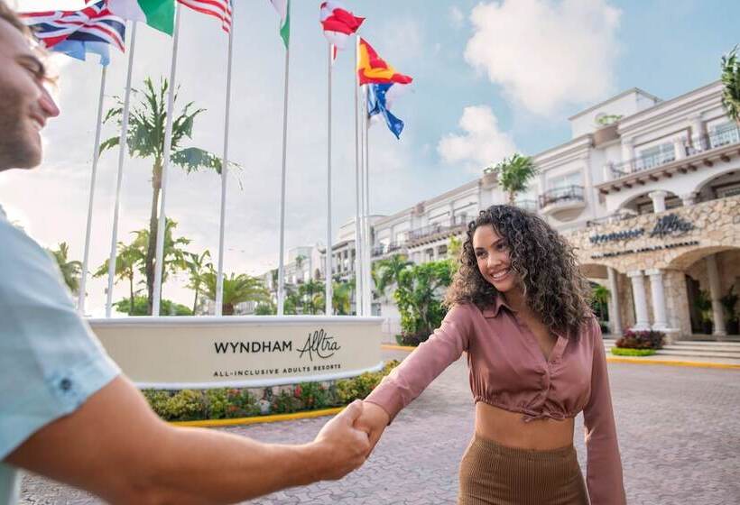 استراحتگاه Wyndham Alltra Playa Del Carmen Adults Only All Inclusive