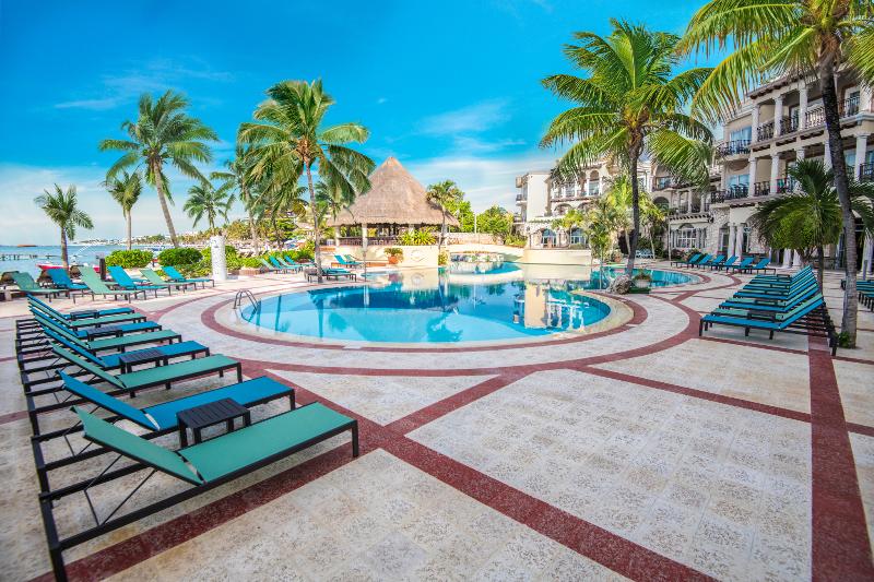 استراحتگاه Wyndham Alltra Playa Del Carmen Adults Only All Inclusive