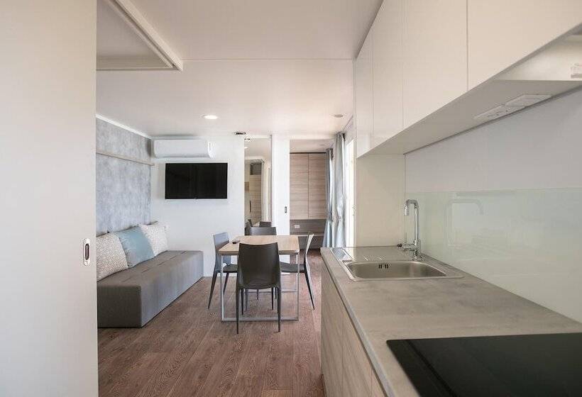 ホテル Amadria Park Deluxe Mobile Homes