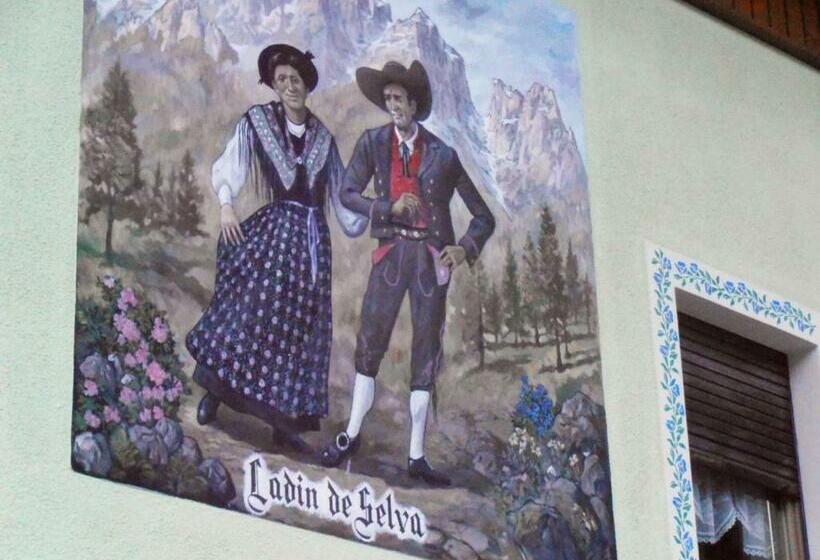 پانسیون Garni Al Barance