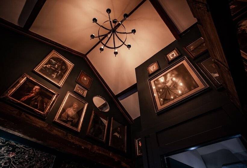 مبيت وإفطار Crux