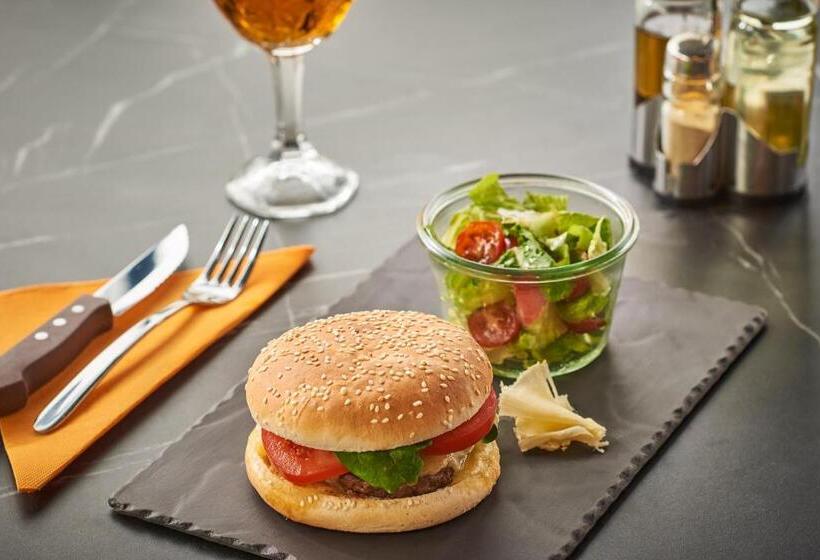 בית מלון כפרי Ibis Bethune Centre Gare
