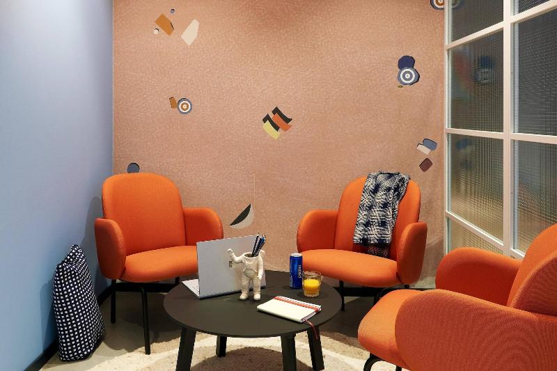 هتل Moxy Sophia Antipolis