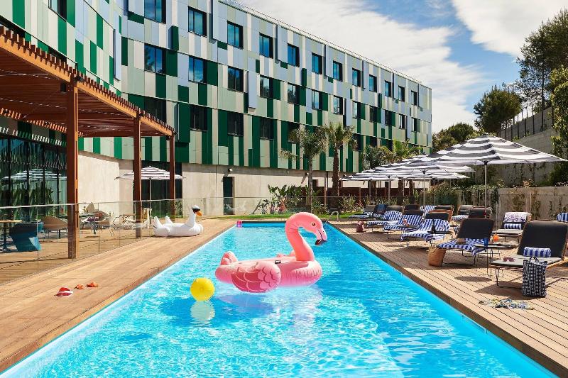 هتل Moxy Sophia Antipolis
