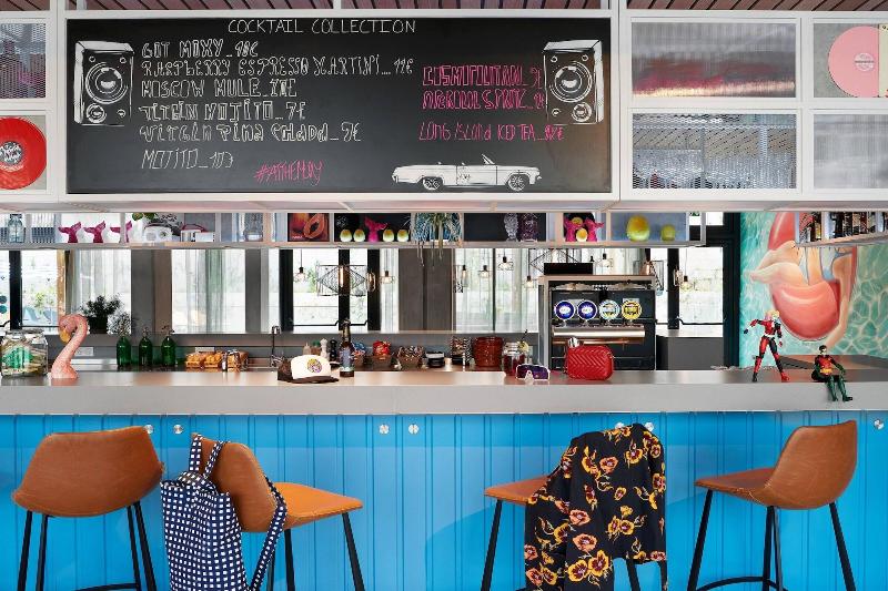 هتل Moxy Sophia Antipolis