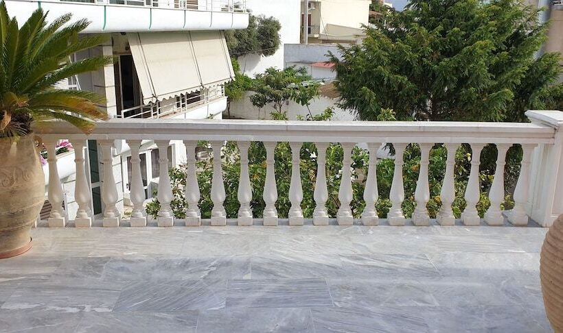 پانسیون Garden Square Inn