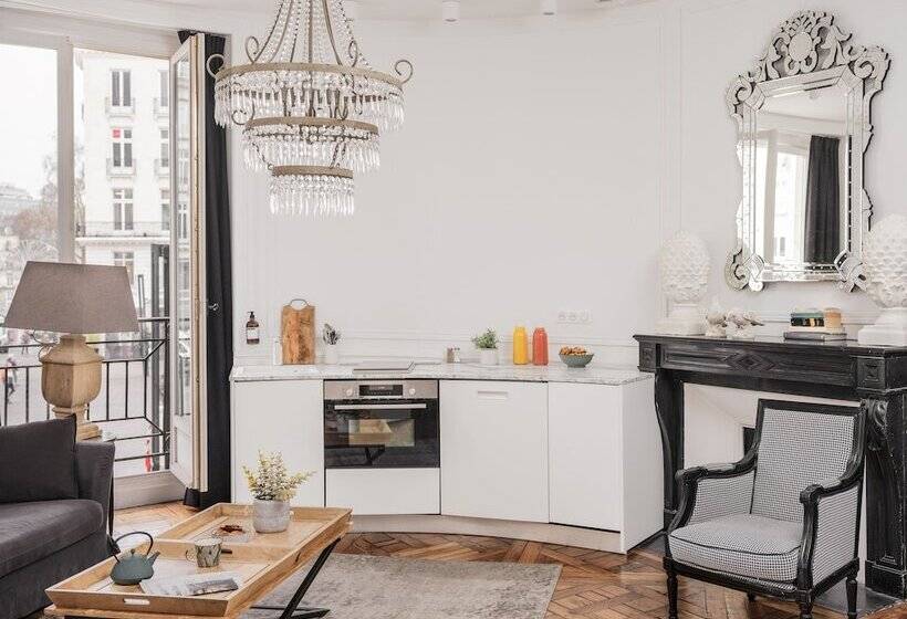 Appartements Place Royale   Maisons Du Monde Hôtel & Suites