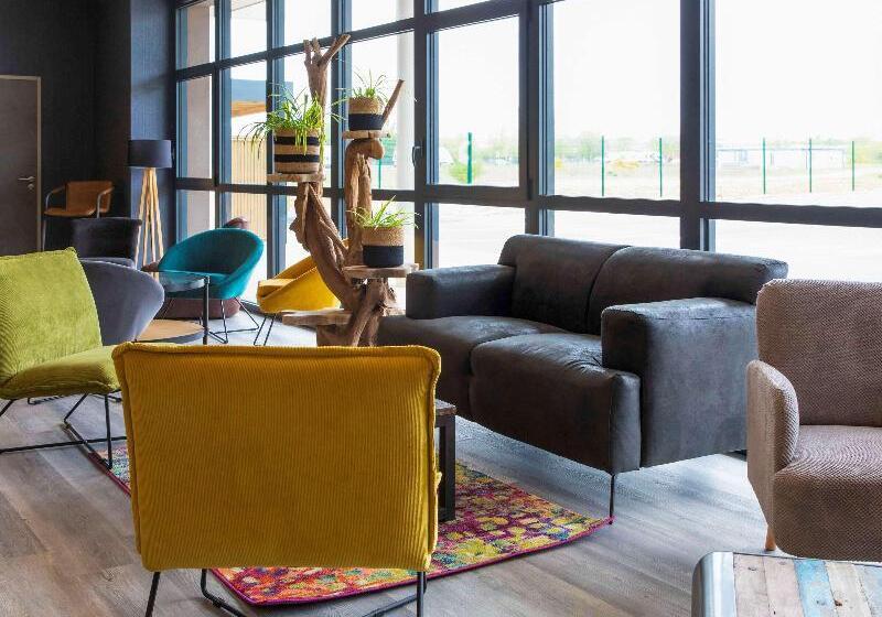 Отель Ibis Styles Contres Cheverny