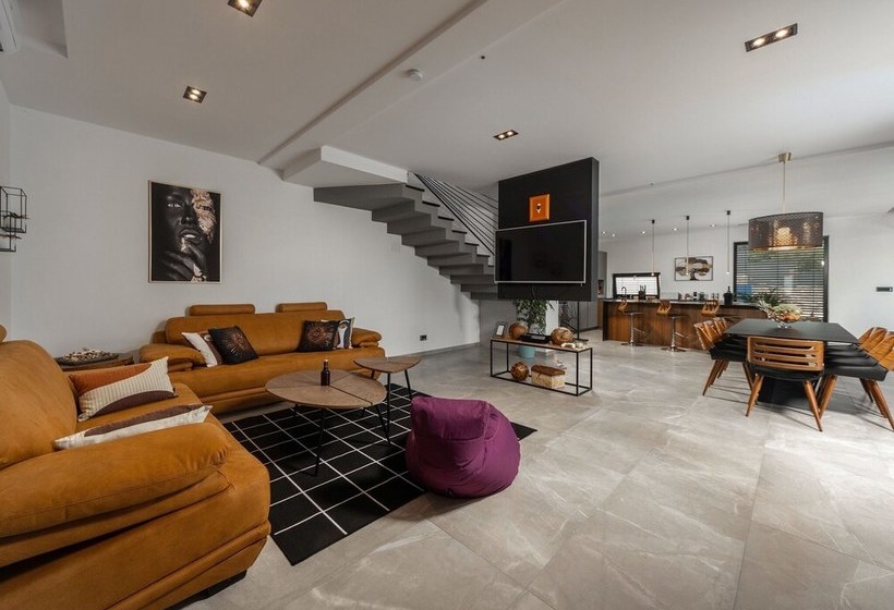 Deluxe Villa Provvidenza With Breathtaking Sea View