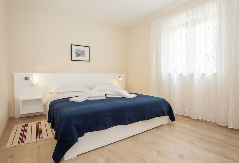 Beautiful Villa Equipped With High Quality Furniture That Emphasize Modern Line