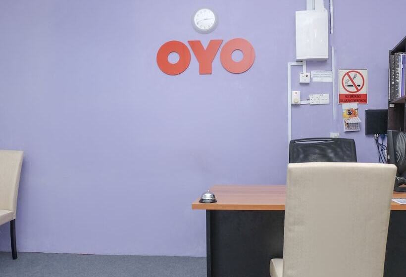 هتل Oyo 90180 Gemilang  Kerteh