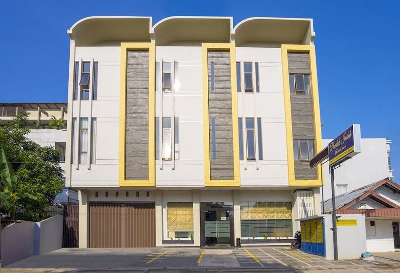 هتل Pondok Indah Homestay By Ecommerceloka