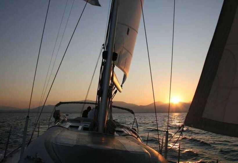 هتل Sailing Yacht By Owner, Holidays To Greek Islands