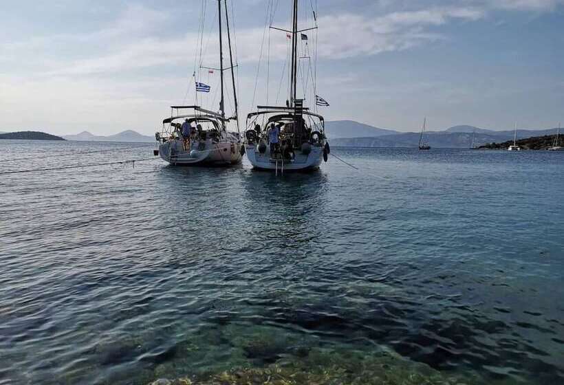 هتل Sailing Yacht By Owner, Holidays To Greek Islands