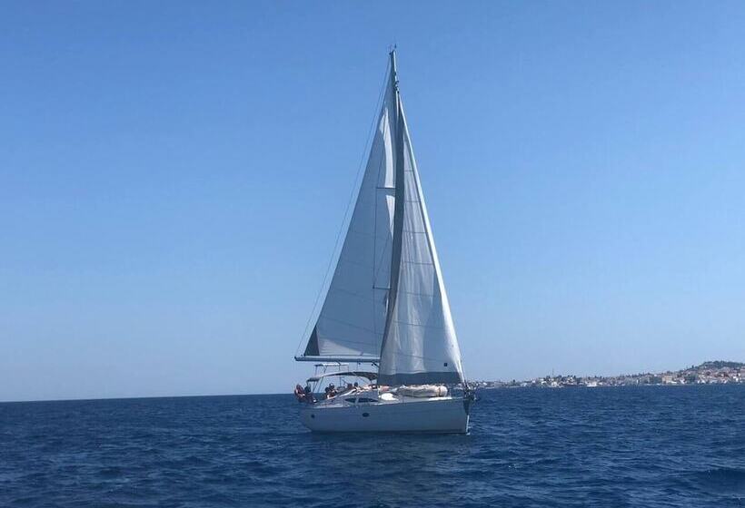 هتل Sailing Yacht By Owner, Holidays To Greek Islands