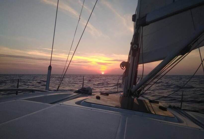 هتل Sailing Yacht By Owner, Holidays To Greek Islands