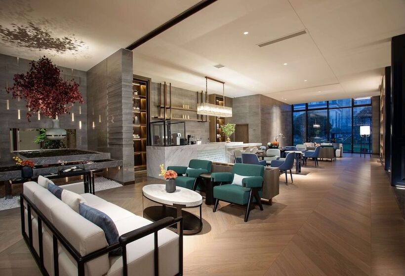 Отель Wyndham Zhangshu