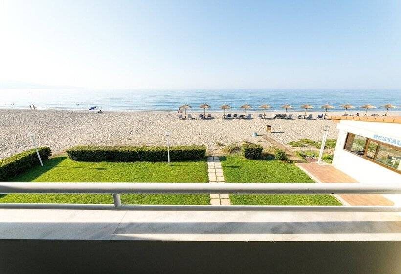 Kostakis Beach