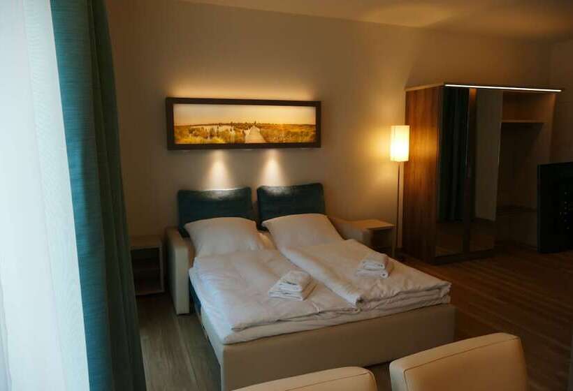 Meyn S Apartments &