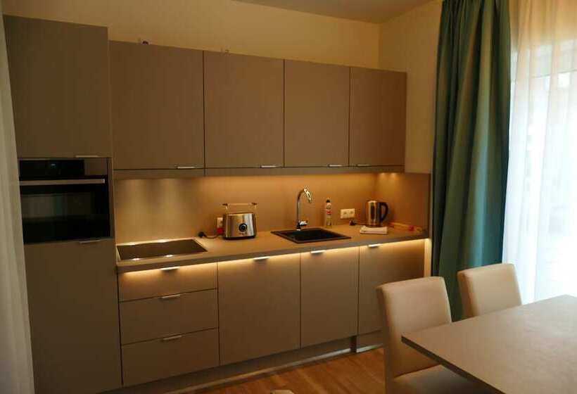 Meyn S Apartments &