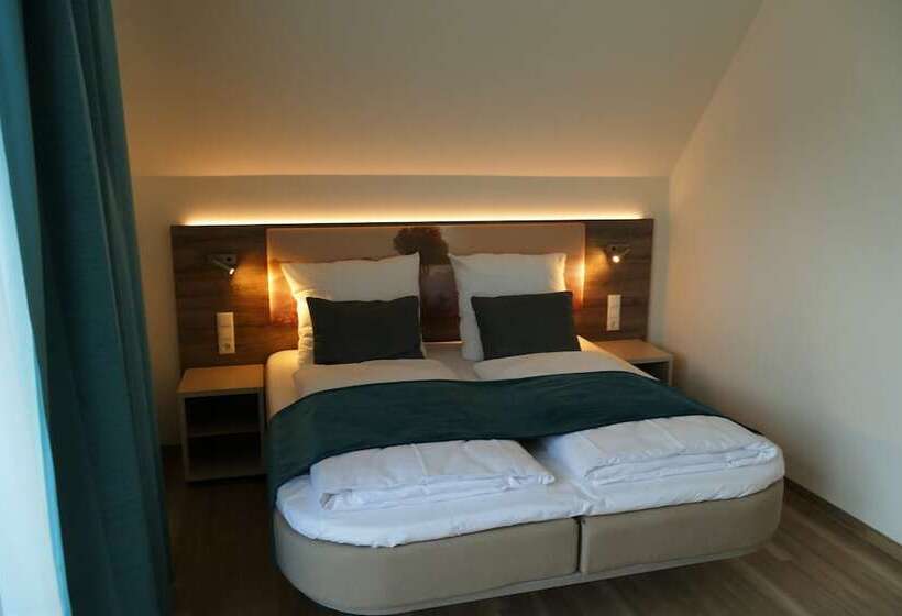 Meyn S Apartments &