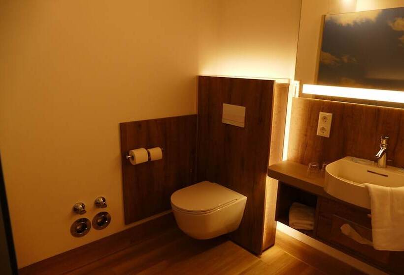 Meyn S Apartments &